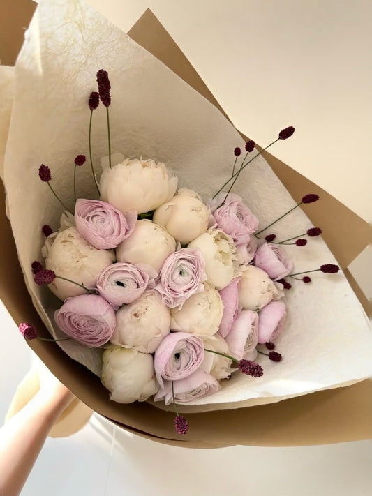 Quiet Bloom — Champagne Ivory Bouquet